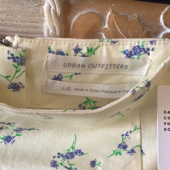 Adorable NWT Mini Skirt 💜💜 by Urban Outfitters - Picture 4 of 9